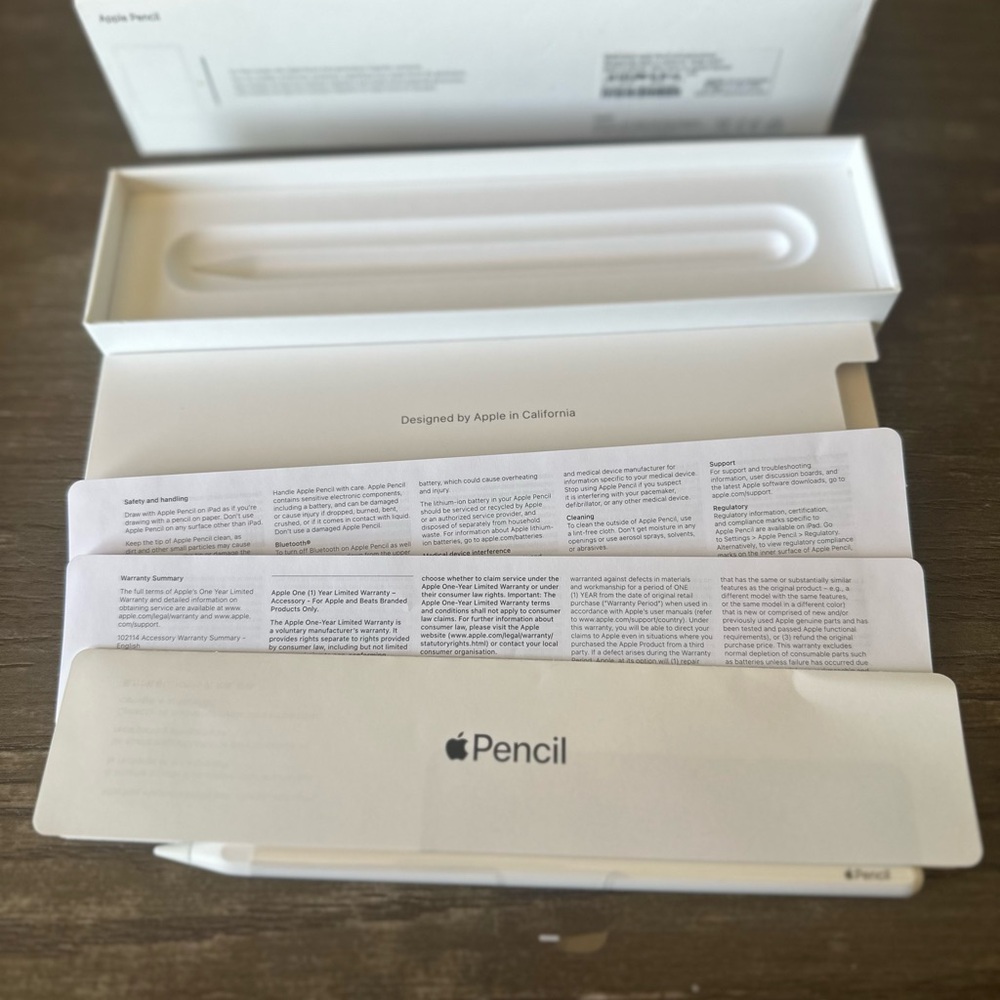 Apple Pencil - Sleek White Design - Picture 6 of 6